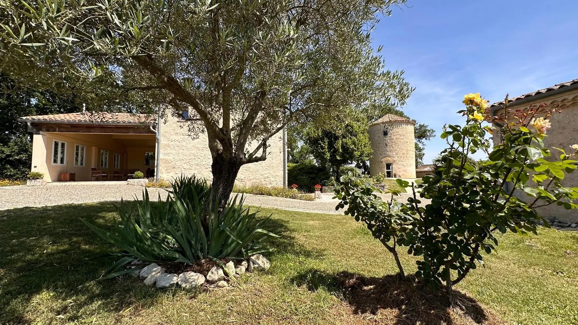 Casa de Férias Domaine Lea Chanflaur - Spa - La Maison Du Bonheur Terraube